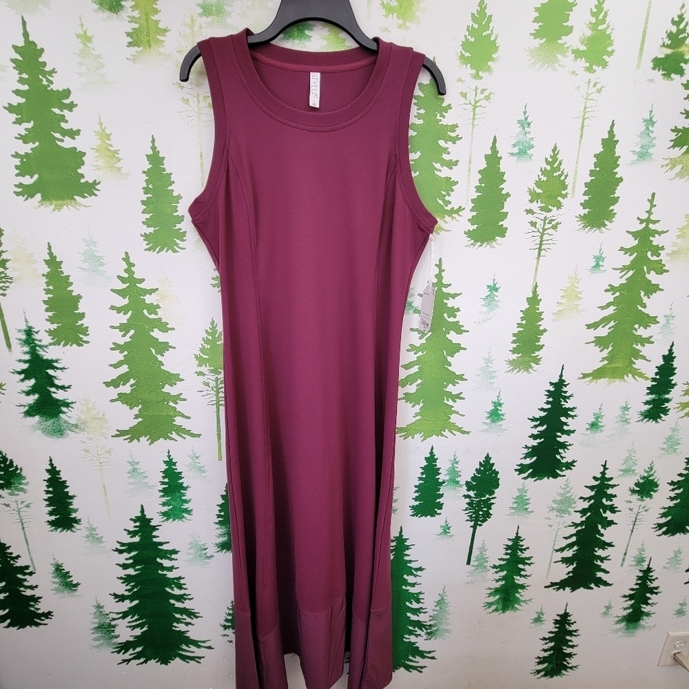 Stylus Sleeveless Maxi Dress